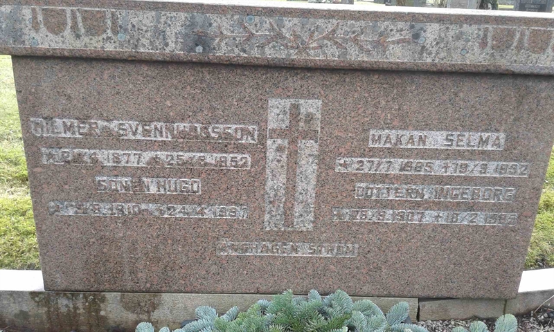 Grave number: HJ   677, 678