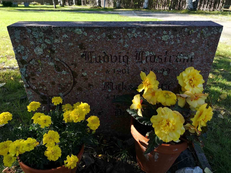 Grave number: NK 18    52