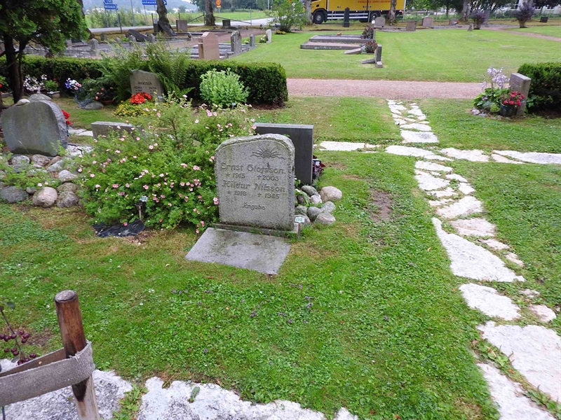 Gravnummer: BRO 2U C   104