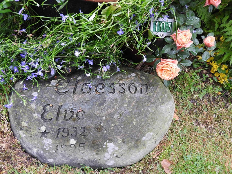 Gravnummer: BRO 2U C   103