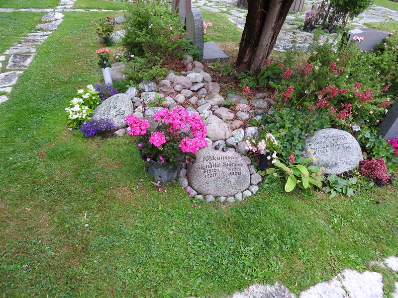 Gravnummer: BRO 2U B    74