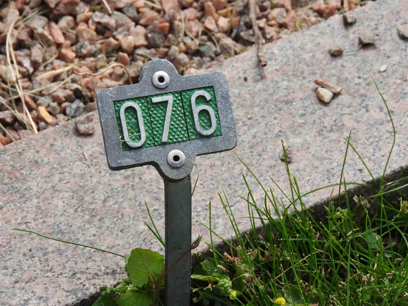 Hautatunnus: BRO 1    76a