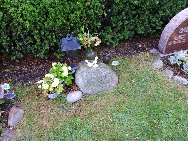 Grave number: BRO 2U A    27