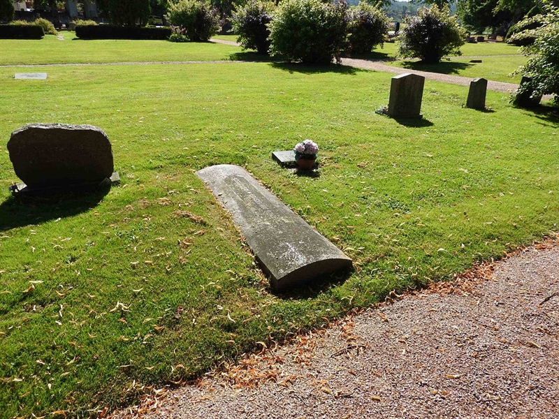 Gravnummer: BRO 2   324