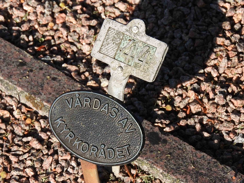 Gravnummer: BRO 2    44