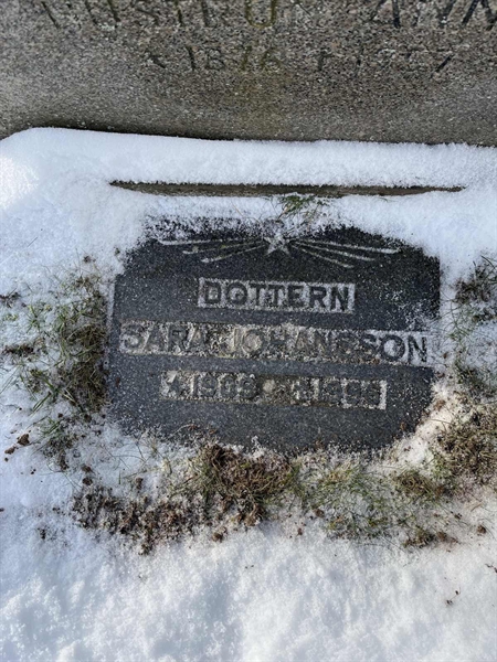 Gravnummer: BE G    76, 77