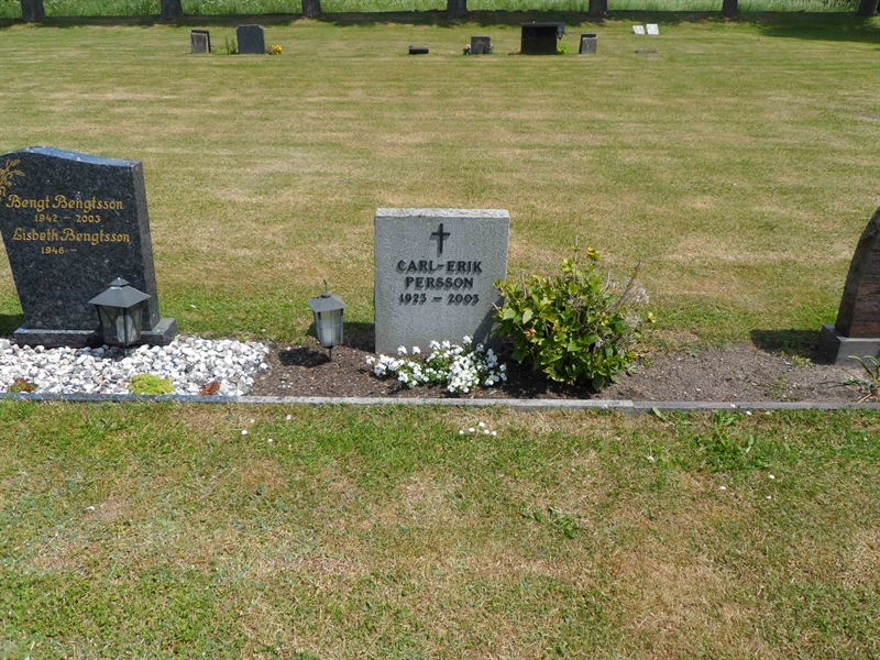 Grave number: ÖV I    44