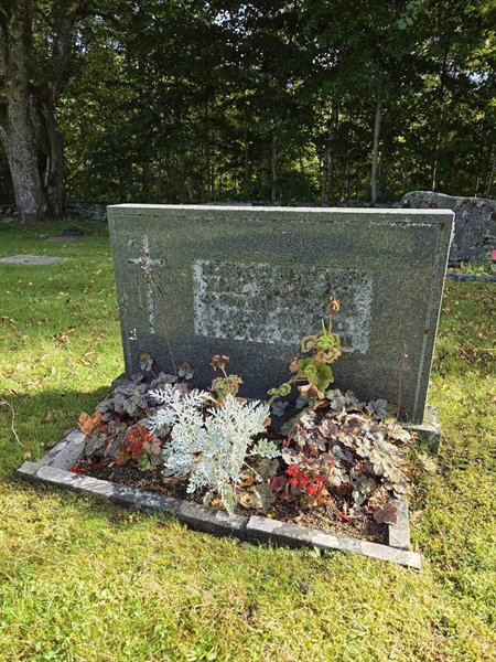 Grave number: T A E  1092-1093