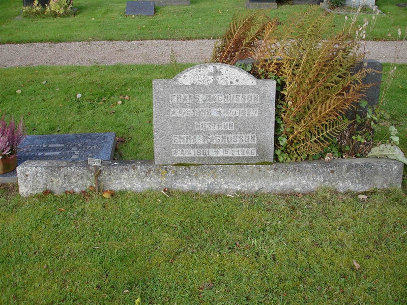 Grave number: HK B   195, 196