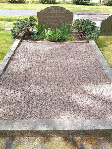 Grave number: 01  1443