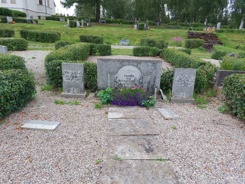 Grave number: FÖ 2    55