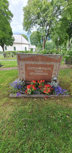 Gravnummer: Jä 03   112-113