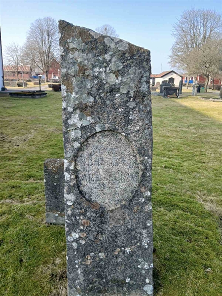 Gravnummer: 2 7   81, 82, 83, 84, 85