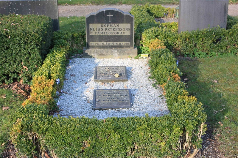 Grave number: Ö 07i   142