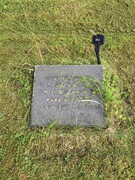 Grave number: 1 08     5