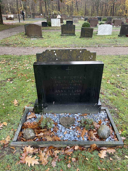 Grave number: VV 6   147, 148