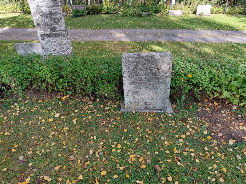 Grave number: FÖ 4    87, 88