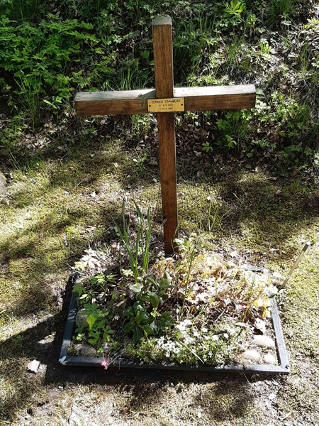 Grave number: KA 15   220