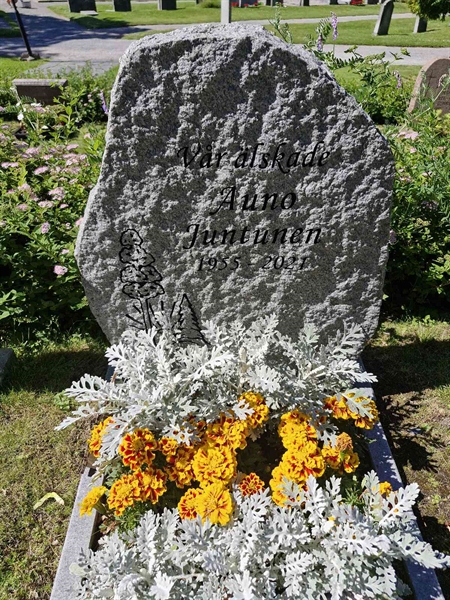 Gravnummer: 1 URNLU C18
