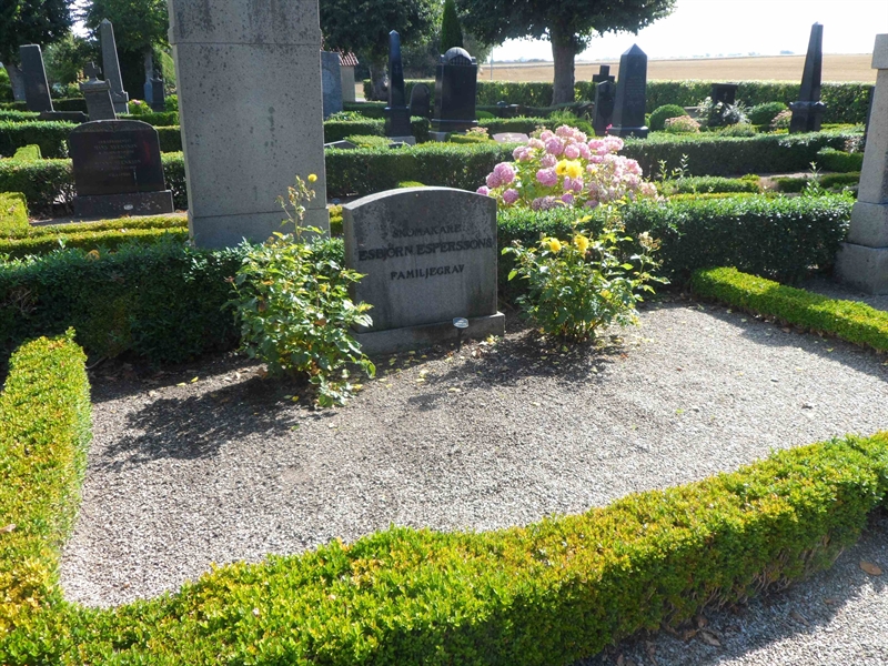 Grave number: HGK 4     8