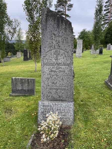 Grave number: MV II     9