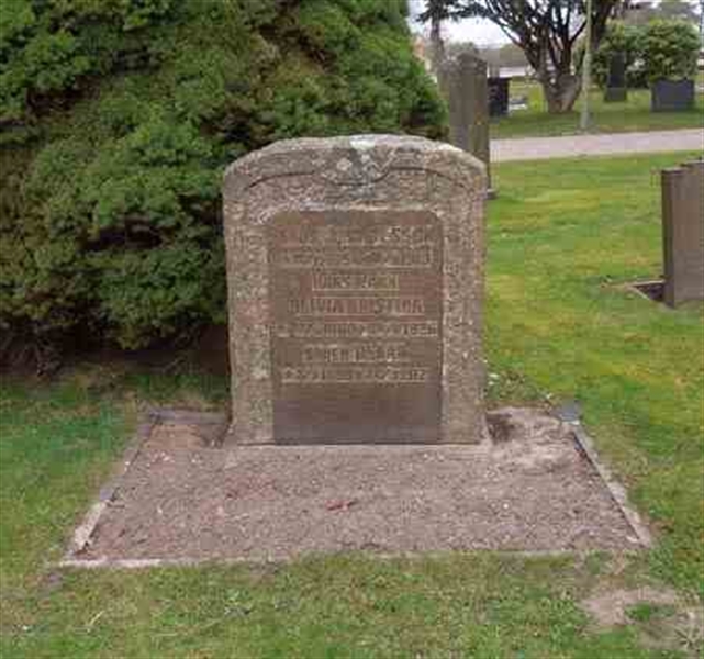 Grave number: SN G    29