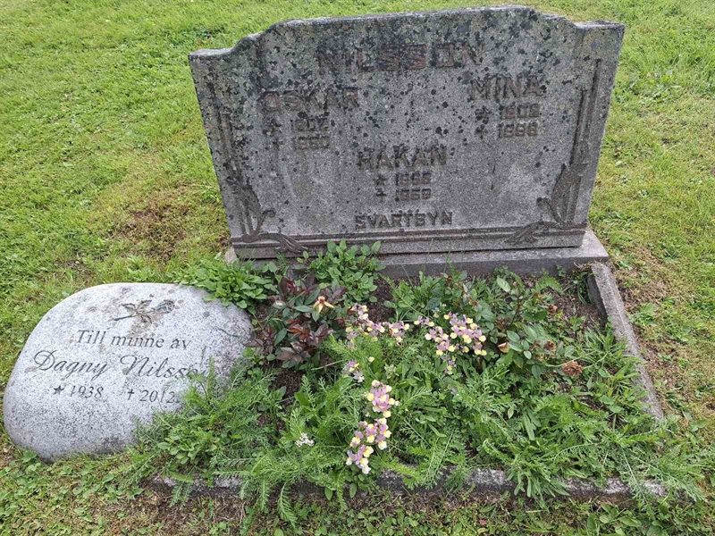 Grave number: 001 2   976