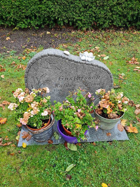 Grave number: K2 01     5