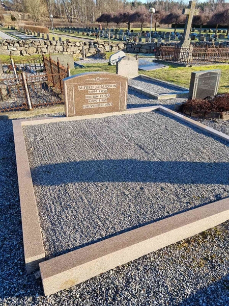 Grave number: TG 005 0758, 0759