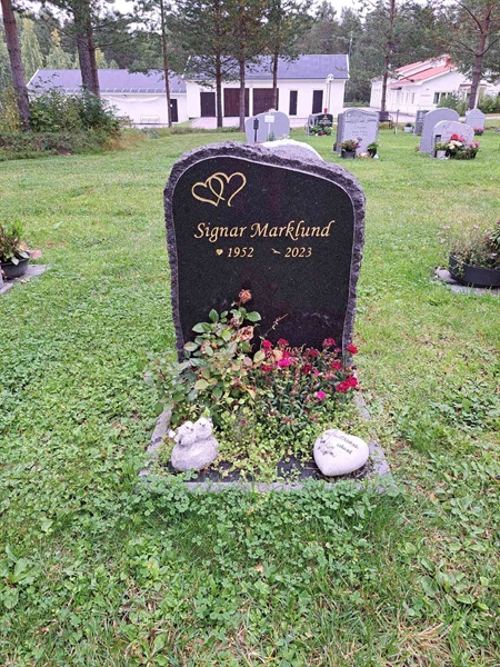 Grave number: 2 Q  2757