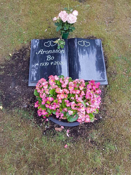 Grave number: 01 17167