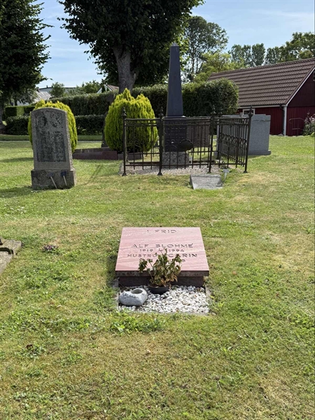 Grave number: ON C   378, 379