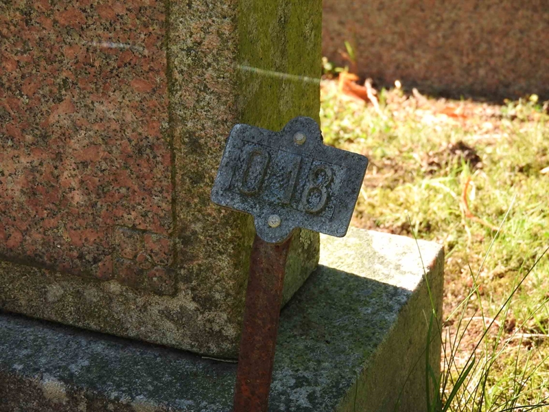 Hautatunnus: BRO 7    18