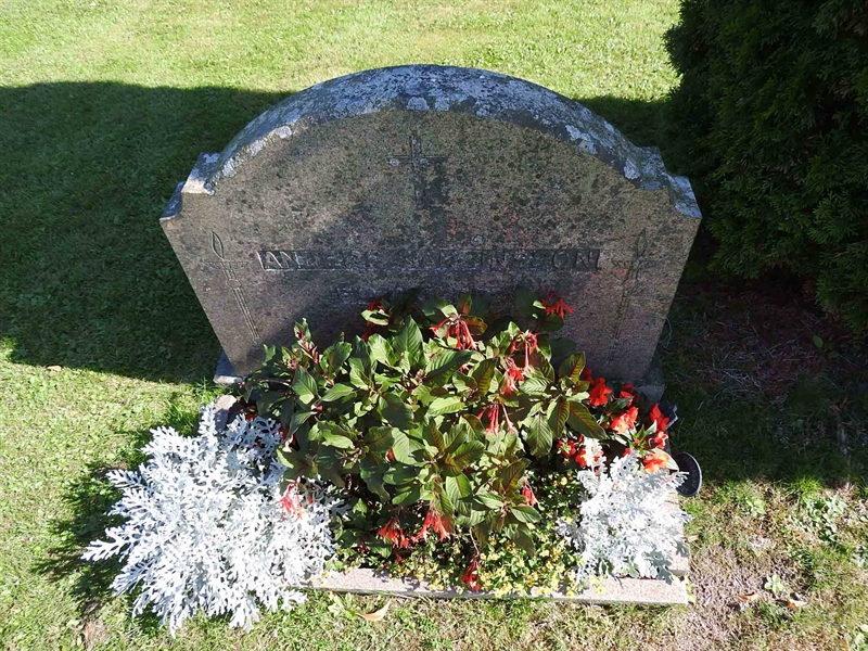 Hautatunnus: BRO 7    33