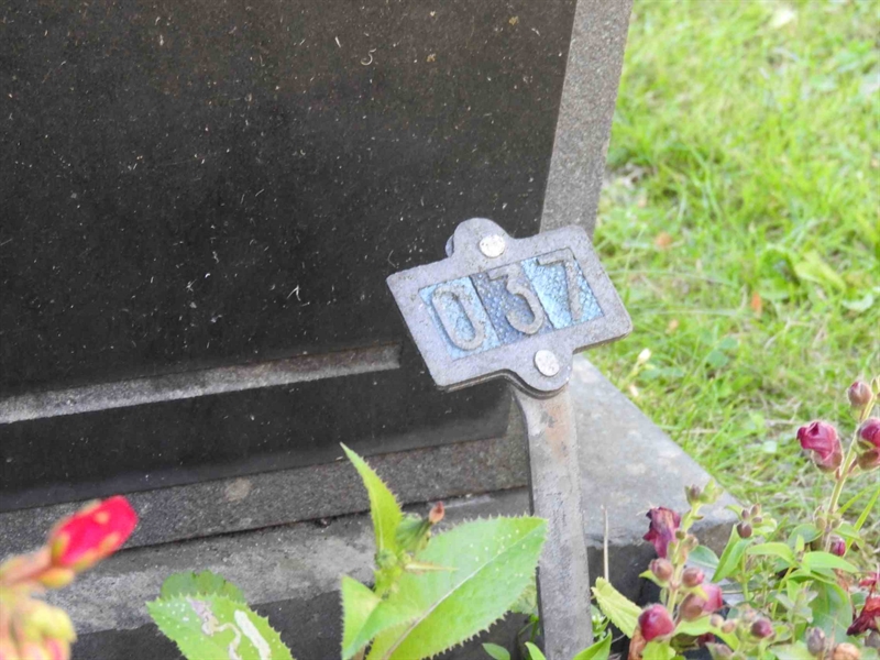 Grave number: BRO 7    37