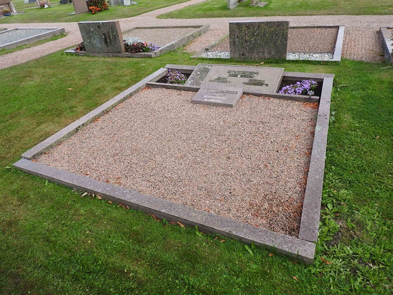 Gravnummer: BRO 11     7