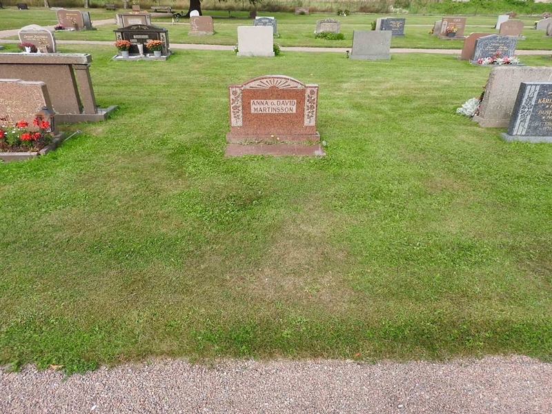 Hautatunnus: BRO 13    15