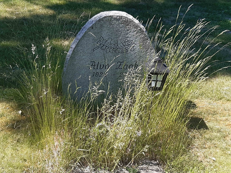Grave number: JÄ 12    98