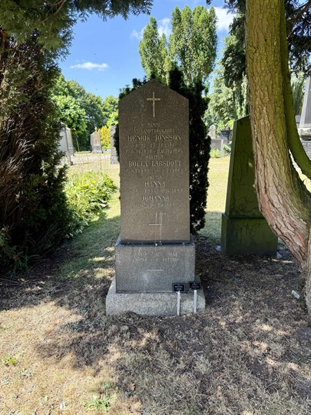 Grave number: TR 4 1   139