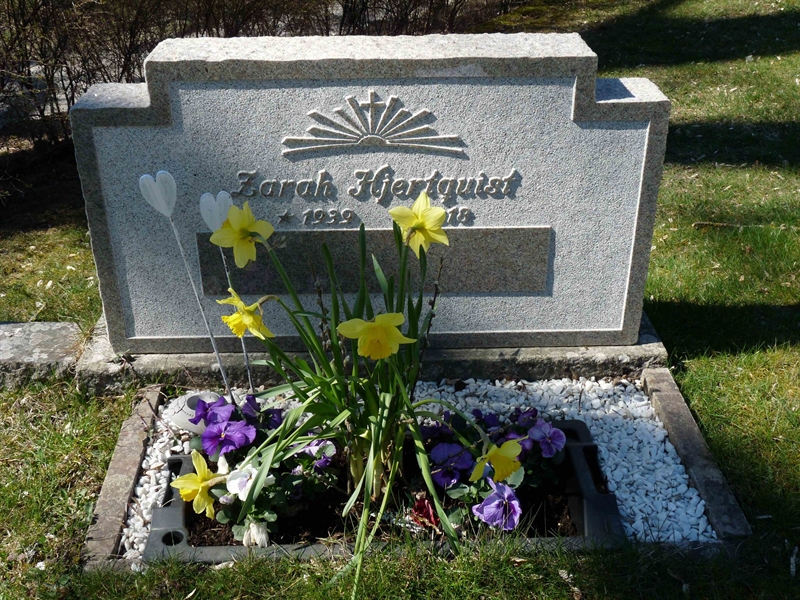 Grave number: JÄ 4   49