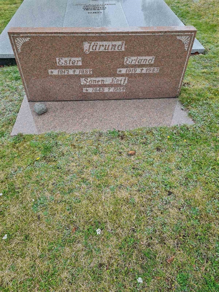 Grave number: F 04   293, 294