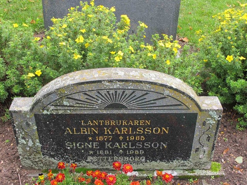 Grave number: KÄÖ A   348, 349