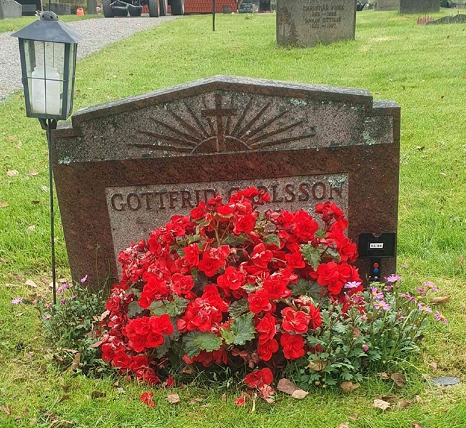 Grave number: 1 L    93