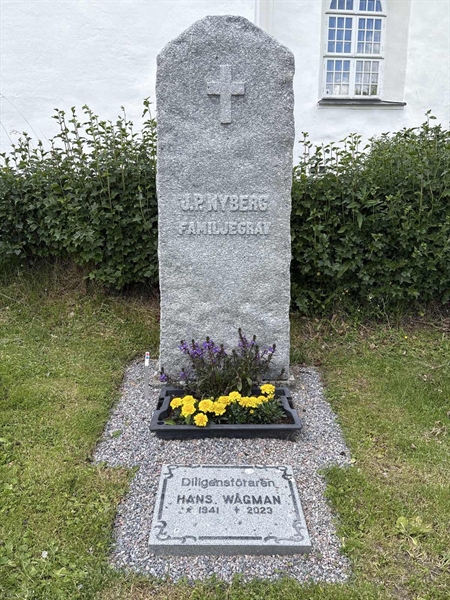 Grave number: 4 G GA 33-36