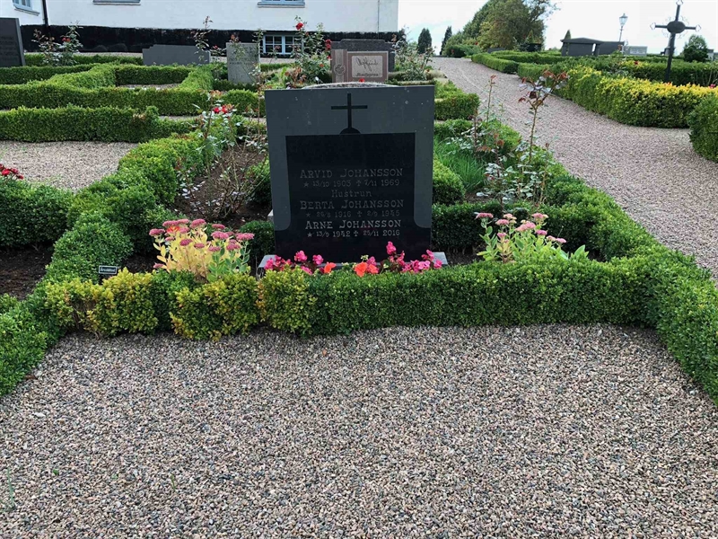 Grave number: Kå 08     7, 8