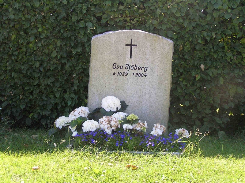 Grave number: ST M    69