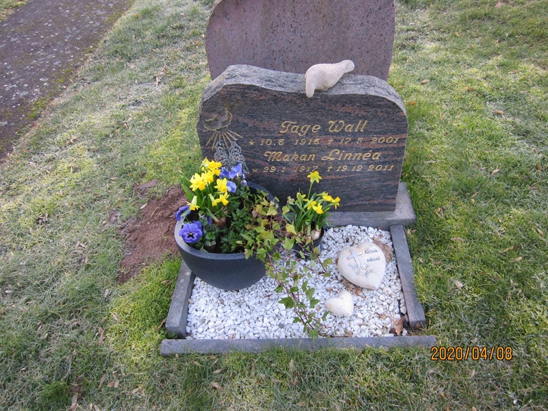 Grave number: 02 I   43