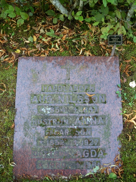 Grave number: SB 20     8
