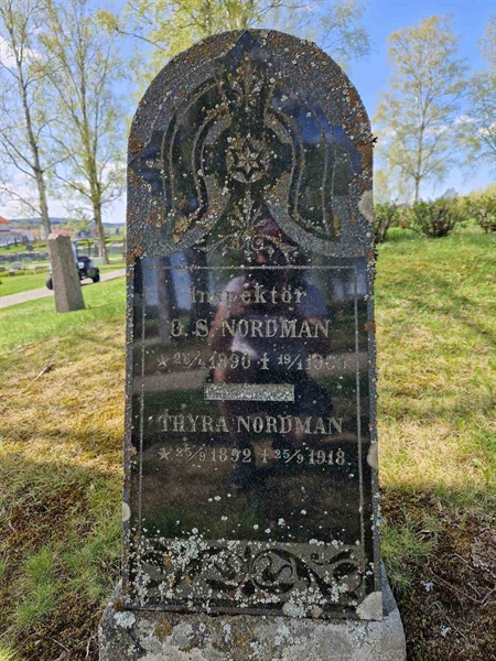 Grave number: 501 19 3834-3837