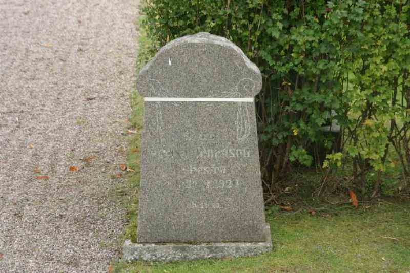 Grave number: 07 2   121